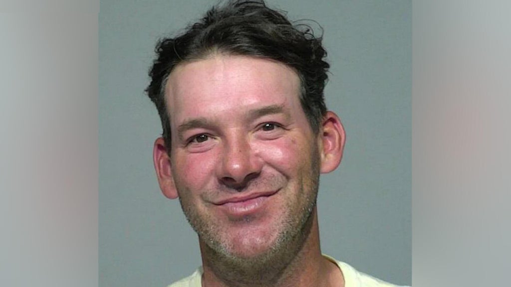 Tony Romo on leave from CBS Sports after arrest in Wisconsin on charge of driving while intoxicated — CBS Miami, Aventura Arts news