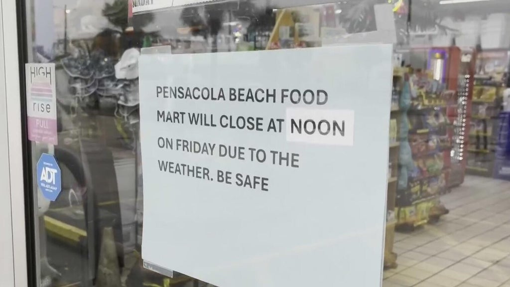Time running out for Florida residents to prepare for impact from Hurricane Isaias — CBS Miami, Aventura Community news