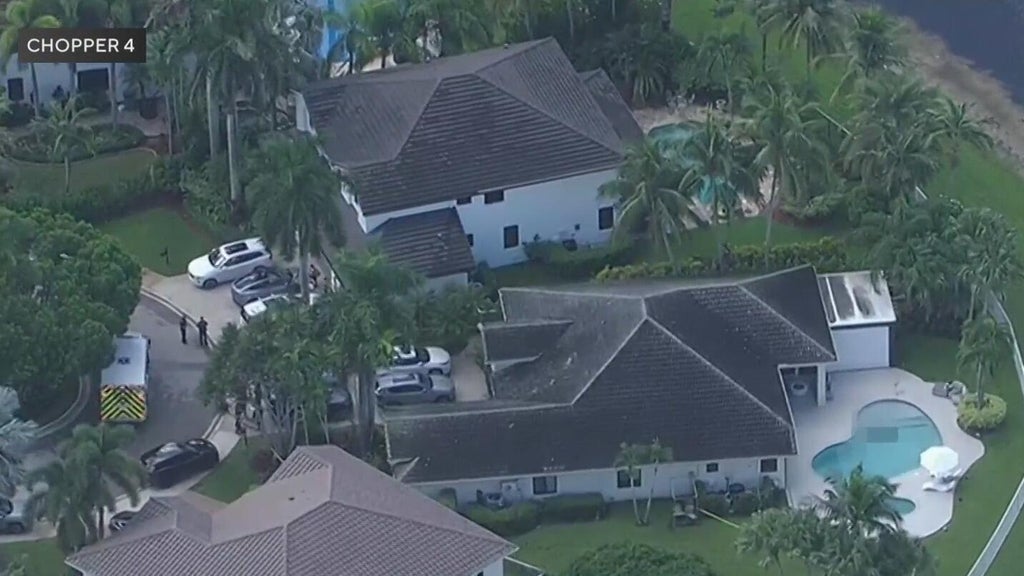 Body found floating in Weston swimming pool, BSO says — CBS Miami, Aventura Sports news