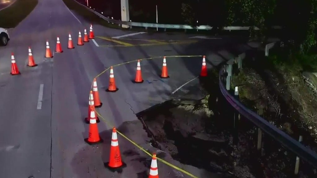 Davie road collapses after water main break, police say — Aventura Community news