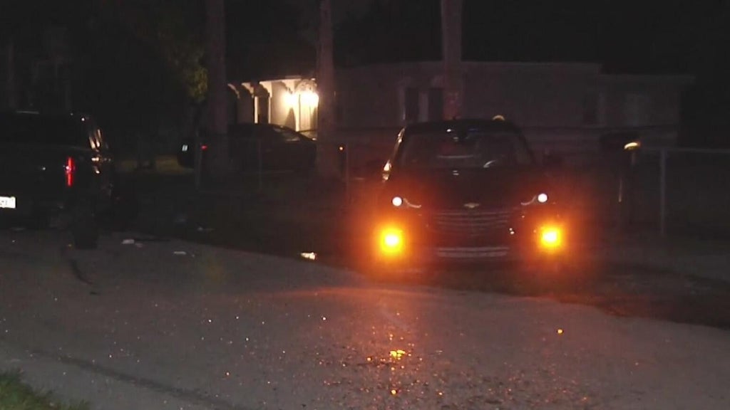 Miami hit-and-run leaves 74-year-old woman critically injured; driver arrested after fleeing scene — CBS Miami, Aventura Community news