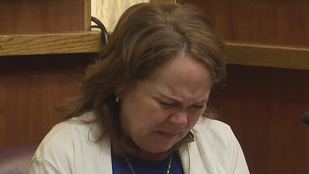 Alberto Sierra's mom takes the stand in his death penalty trial for murder of wife, 3 girls — CBS Miami, Aventura Community news