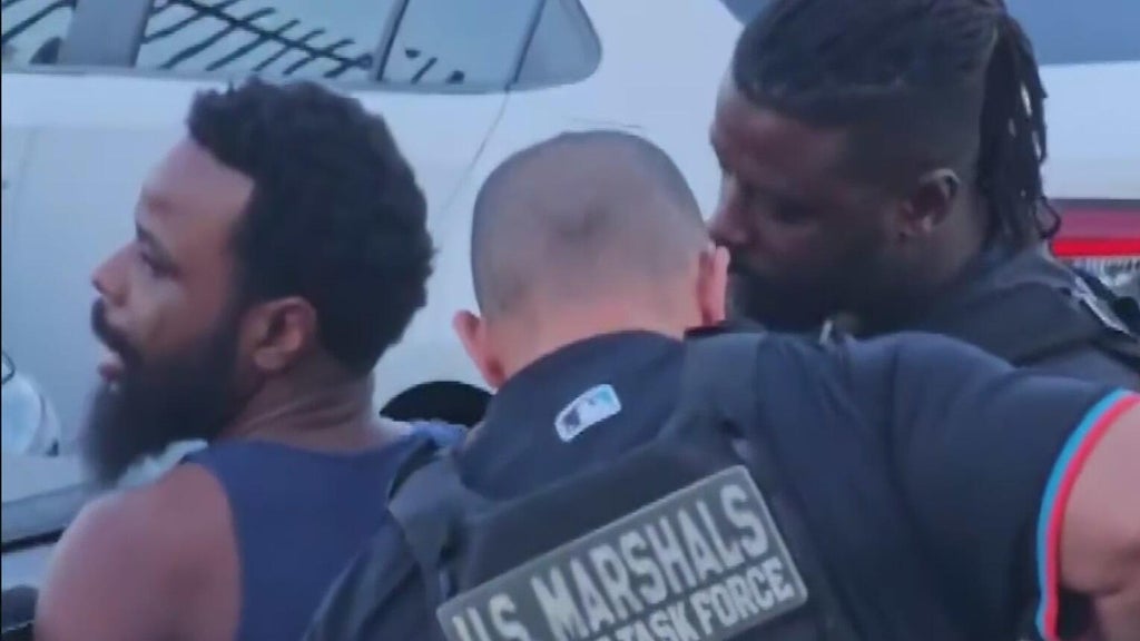 Family reacts after man accused of shooting Dwight Wells is arrested in Miami — CBS Miami, Aventura Community news