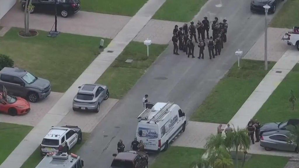 Man shot woman and fatally turned the gun on himself at SW Miami-Dade home, deputies say — CBS Miami, Aventura Community news