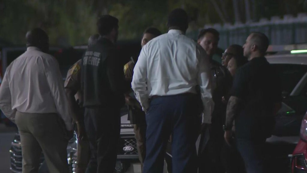 Questions remain after man, woman found dead after murder-suicide in northeast Miami-Dade — Aventura Community news