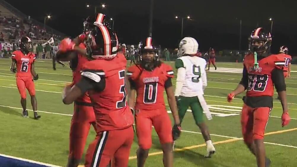 Miami Carol City defeats rival Miami Central 27-10 — Aventura Schools news
