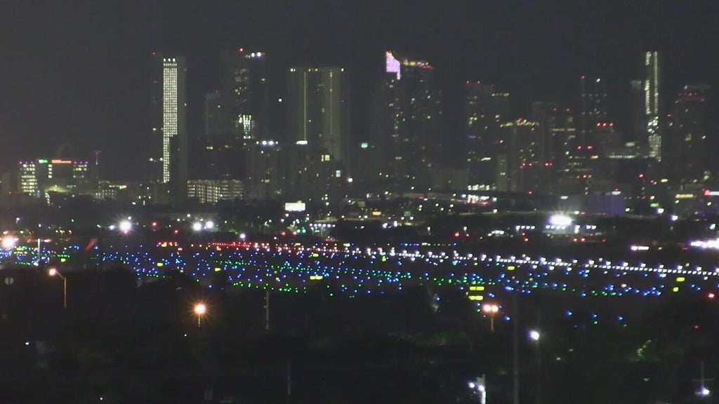 Flight lands at MIA after multiple passengers injured by turbulence, MDFR says — CBS Miami, Aventura Health news