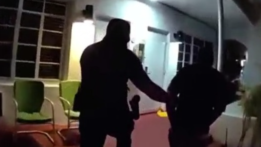 Miami Beach police arrest man wanted in Ohio after undercover human trafficking operation at hotel — CBS Miami, Aventura Schools news