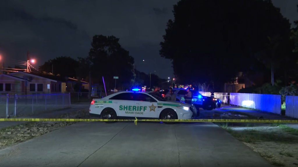 Woman identified in arson attack in northwest Miami-Dade, leaving 80% of man's body critically burned — CBS Miami, Aventura Health news