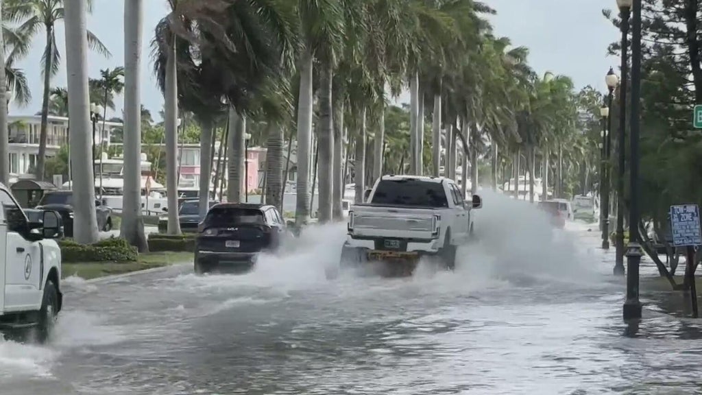 Drivers stranded, roads flooded as king tides send water rushing inland in Fort Lauderdale — CBS Miami, Aventura Community news