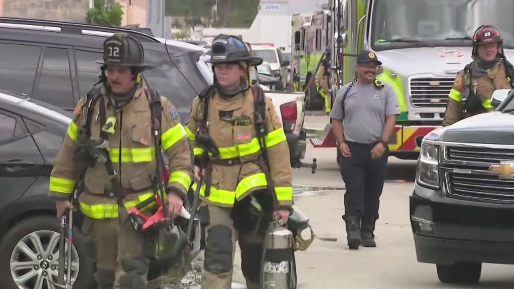 Over 15 Miami-Dade Fire Rescue units responded to 2nd-alarm warehouse fire in Opa Locka — CBS Miami, Aventura Community news