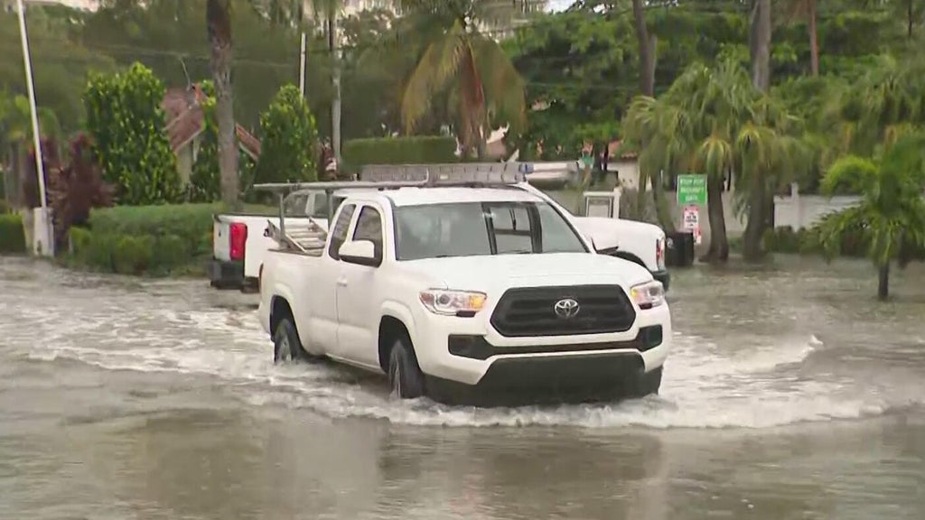 King tide flooding in South Florida could be worst so far as residents prepare for more surging water — Aventura Sports news