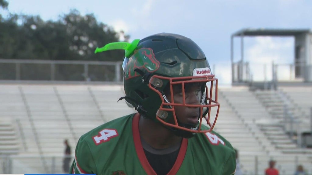 McArthur High School safety Jaylyn Jones is a 2026 Nat Moore Trophy nominee — Aventura Schools news