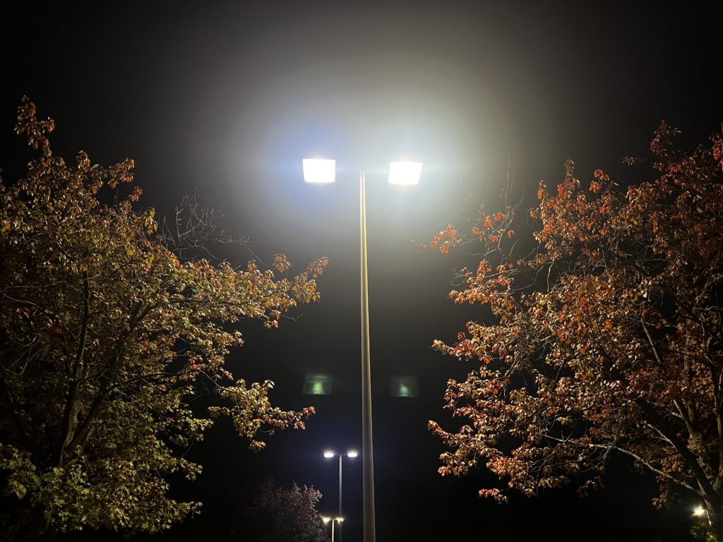 Brighter streetlights cut nighttime violence, but only for a while, study finds — Aventura Real Estate news