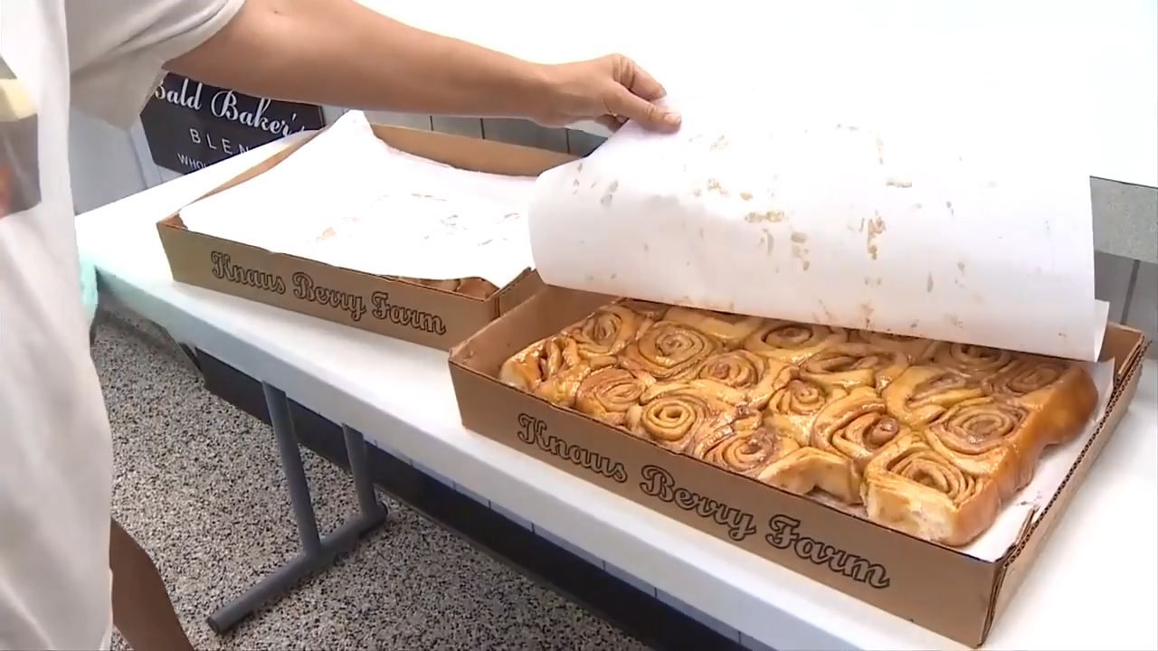 Yelp says Knaus Berry Farm in SW Miami-Dade has Florida’s best cinnamon rolls — WSVN 7 Miami-Dade