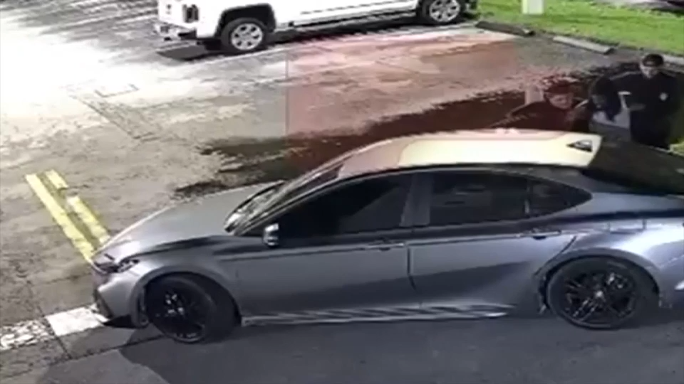 Surveillance video shows abduction of 22-year-old from North Miami apartment before fatal shooting — WSVN 7 Miami-Dade