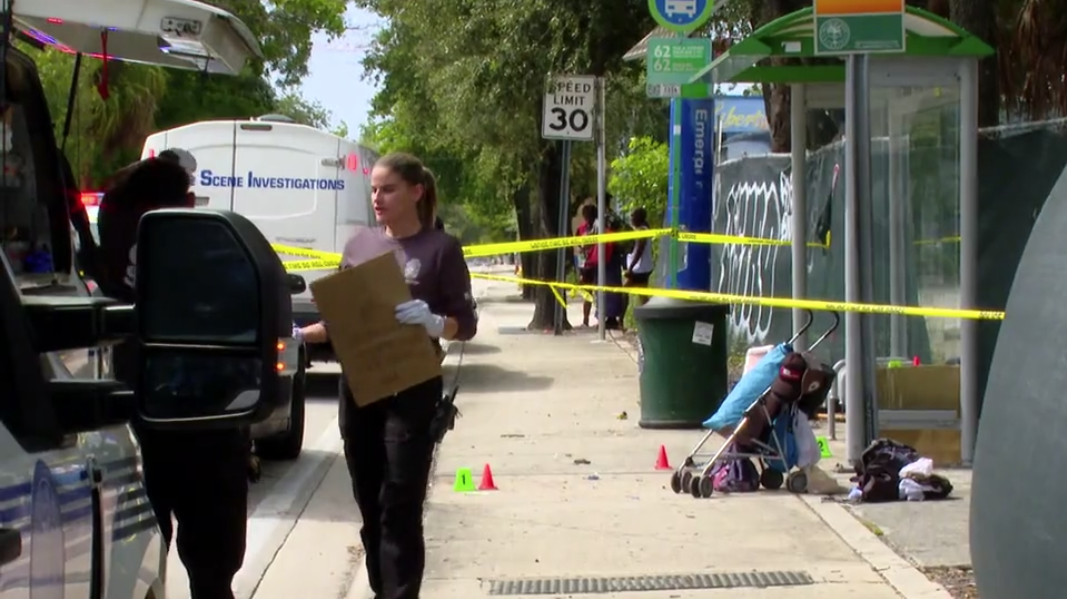 Attacker, victim injured in stabbing at Miami bus stop — WSVN 7 Miami-Dade, Aventura Community news