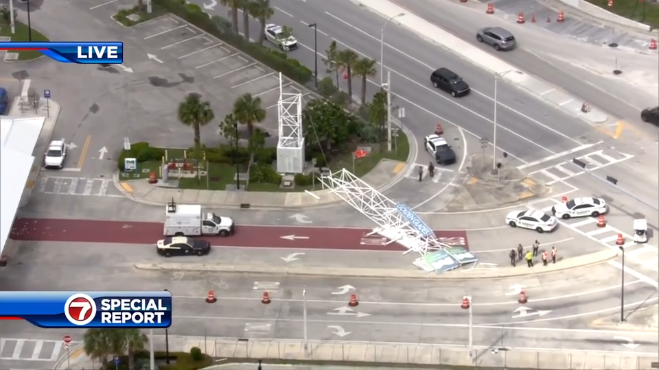 Golden Glades signage, tower falls on road near Park & Ride in NW Miami-Dade — WSVN 7 Miami-Dade, Aventura Community news