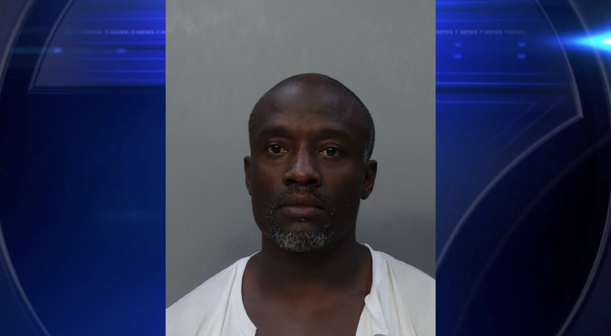 Man arrested, charged with attempted murder in connection to South Beach stabbing — WSVN 7 Miami-Dade, Aventura Health news